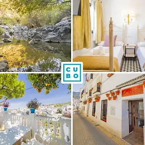 https://cubos-hostal-la-plaza-room-301-with-breakfast.1costadelsol.com